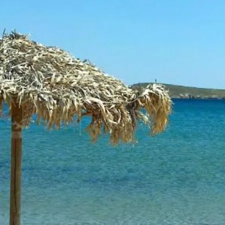 Kiki's Huge Balcony Dream * Chrisi Akti (Paros)